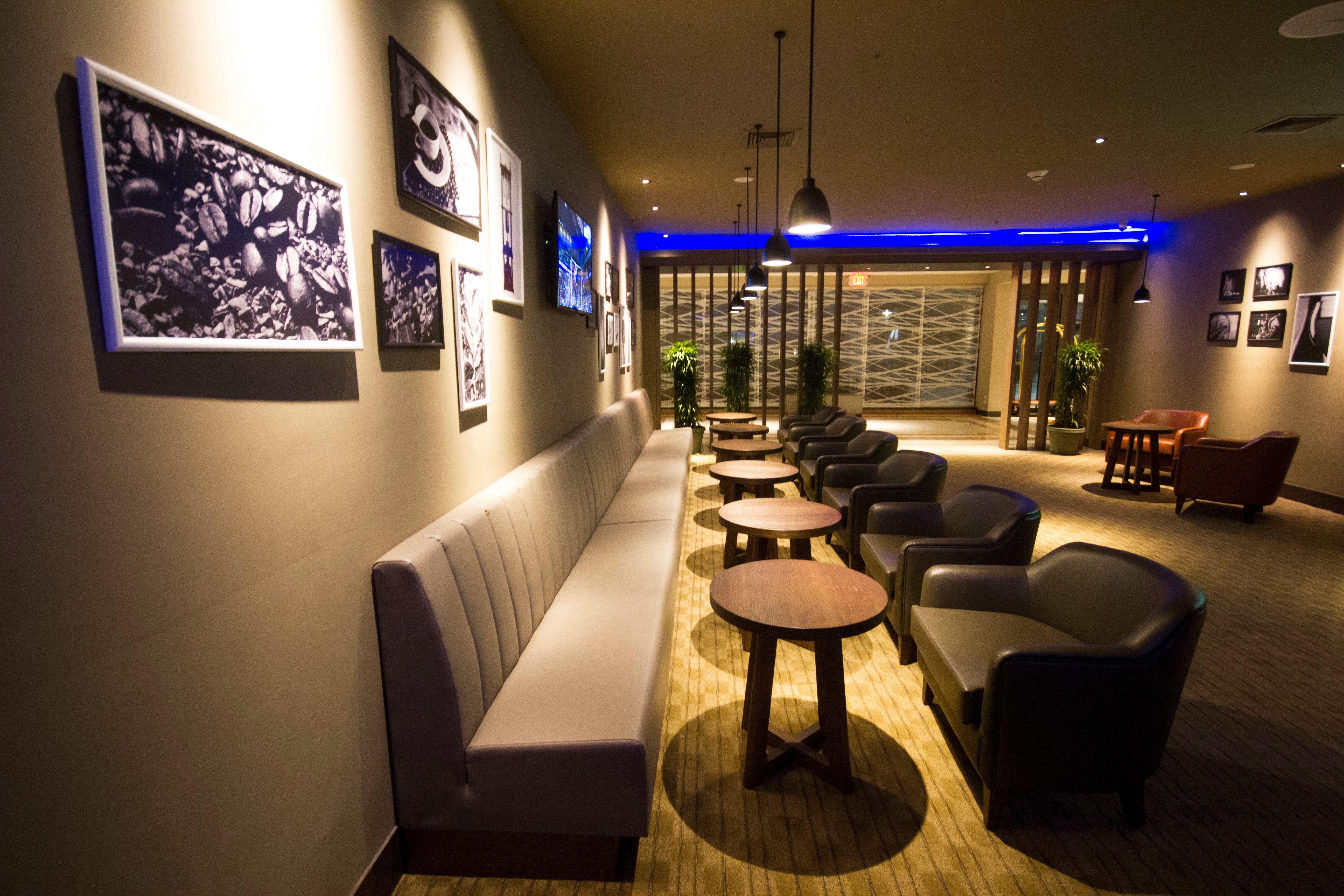 马那瓜皇冠广场酒店 马那瓜湖 外观 照片